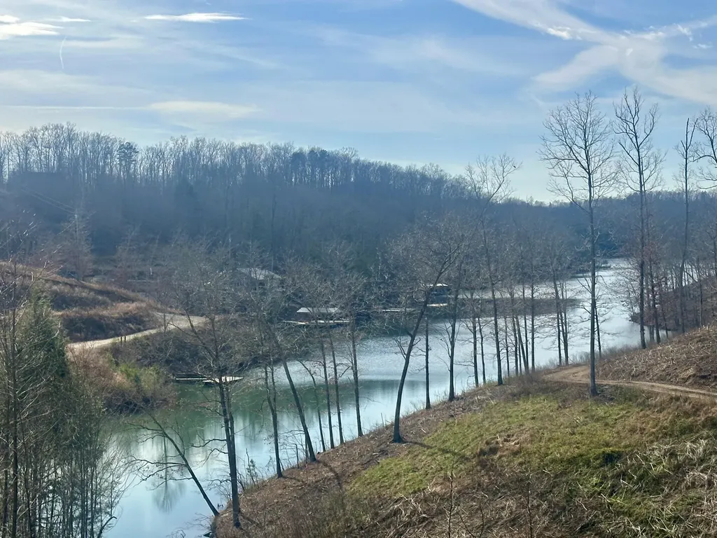 Lot 20 Sleepy Hollow Road East Bernstadt KY 40729