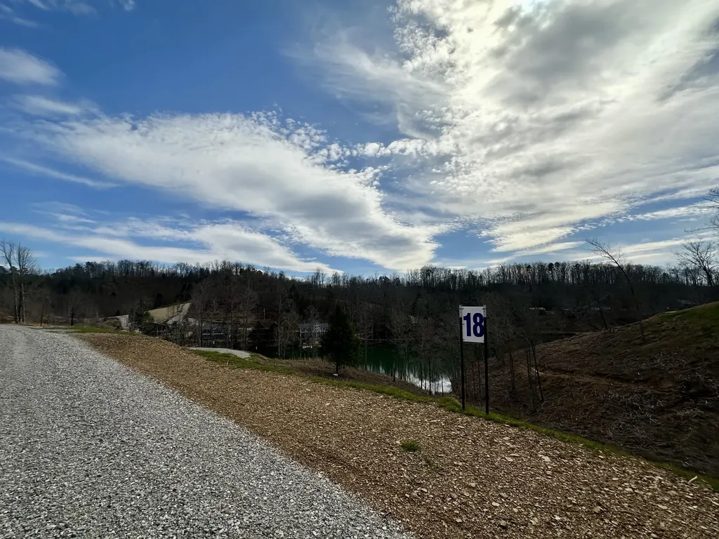 Lot 18 Sleepy Hollow Road East Bernstadt KY 40729