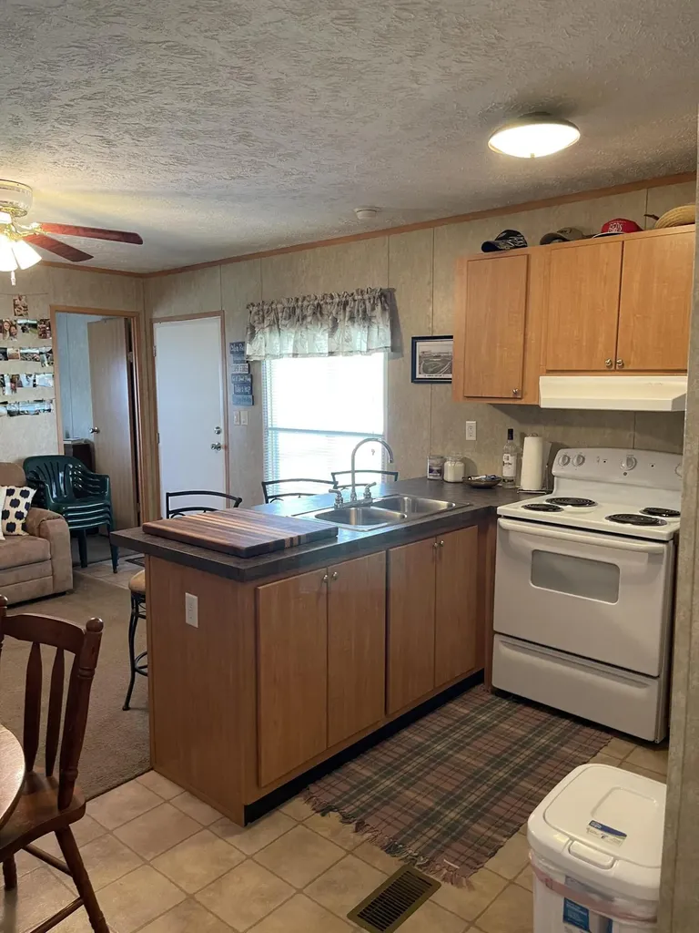 183 Circle Lane Burnside KY 42519