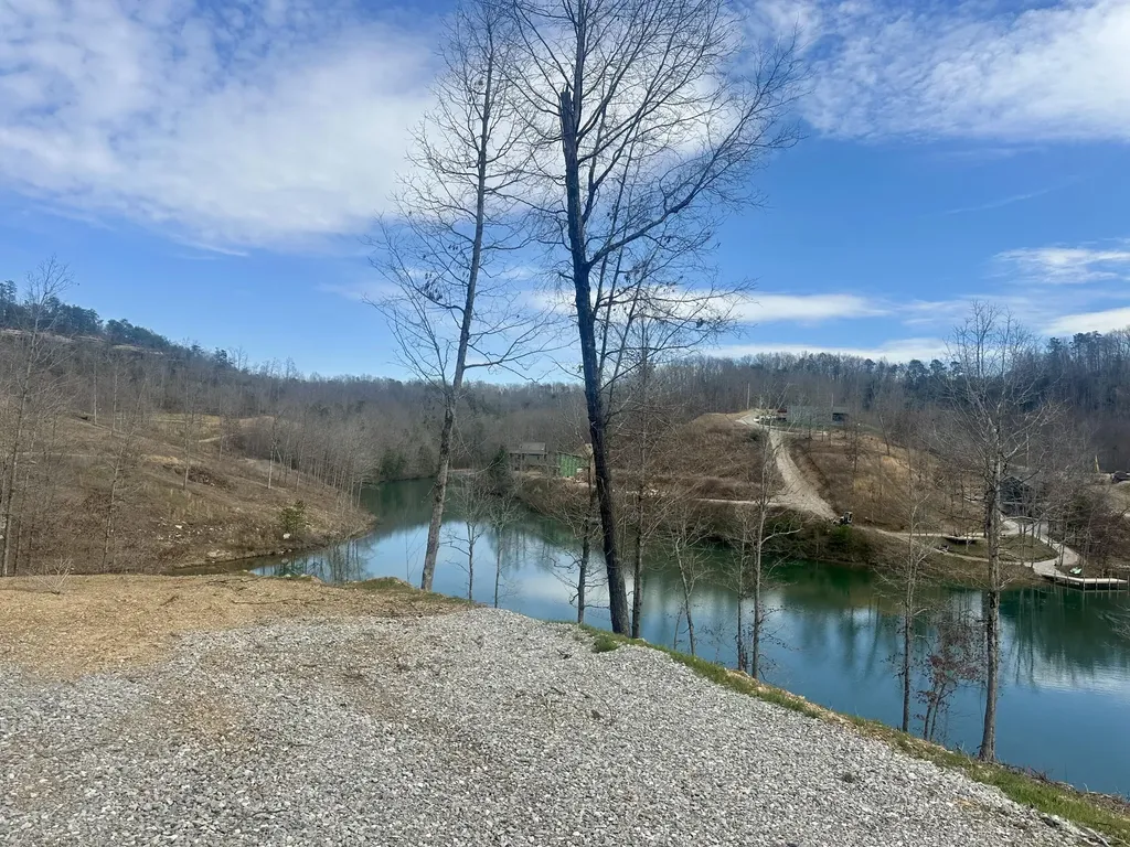 Lot 15 Sleepy Hollow Road East Bernstadt KY 40729
