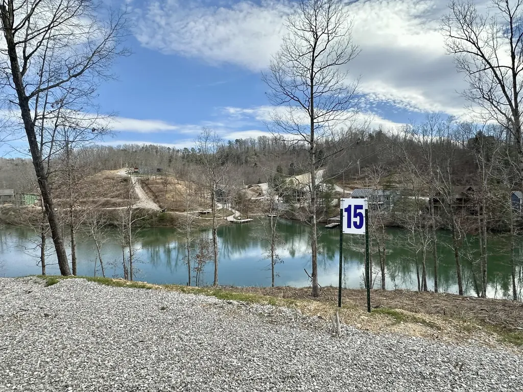 Lot 15 Sleepy Hollow Road East Bernstadt KY 40729