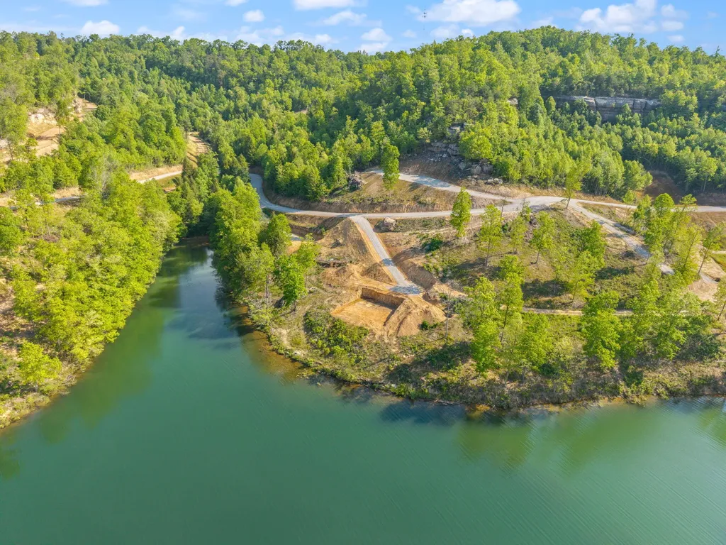 Lot 17 Sleepy Hollow Road East Bernstadt KY 40729