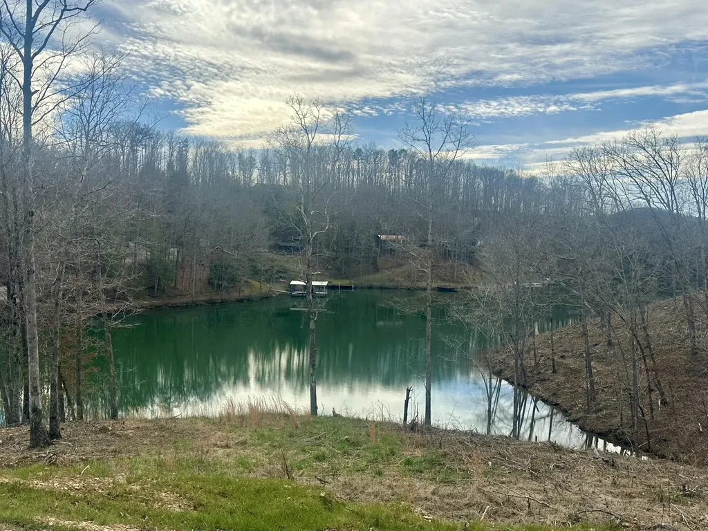 Lot 17 Sleepy Hollow Road East Bernstadt KY 40729
