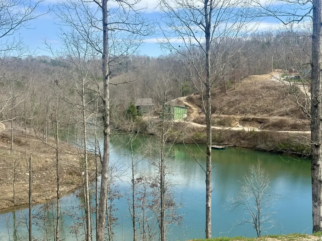 Lot 14 Sleepy Hollow Road East Bernstadt KY 40729
