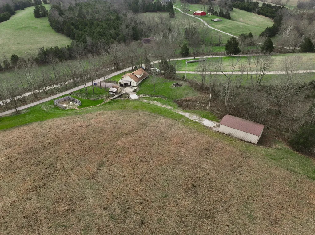 1540 Scaffold Lick Creek Road Berry KY 41003