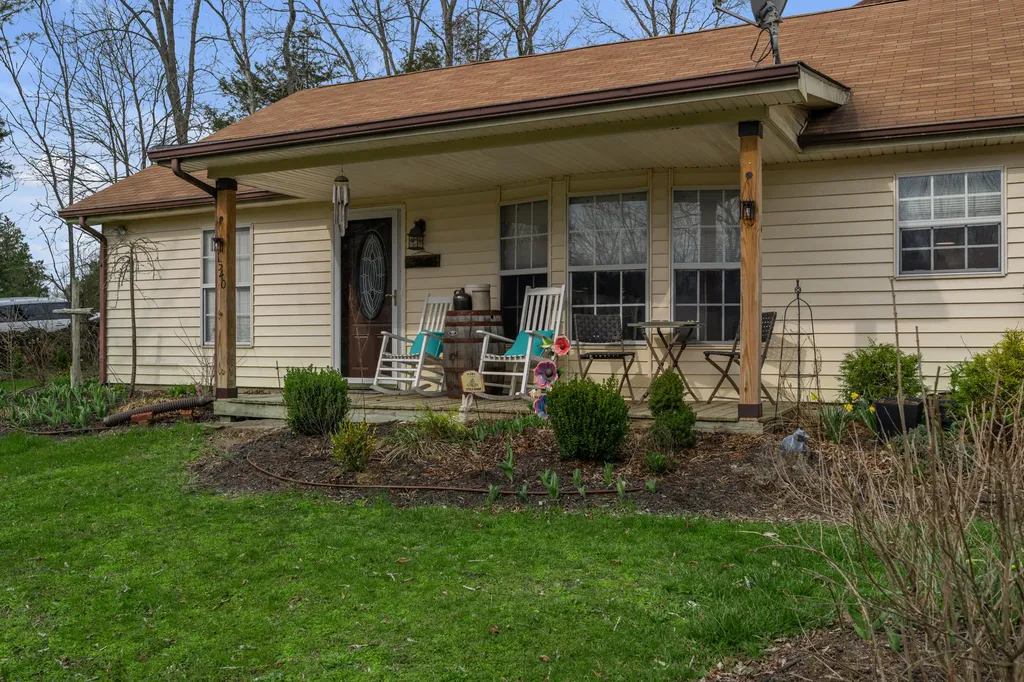 1540 Scaffold Lick Creek Road Berry KY 41003