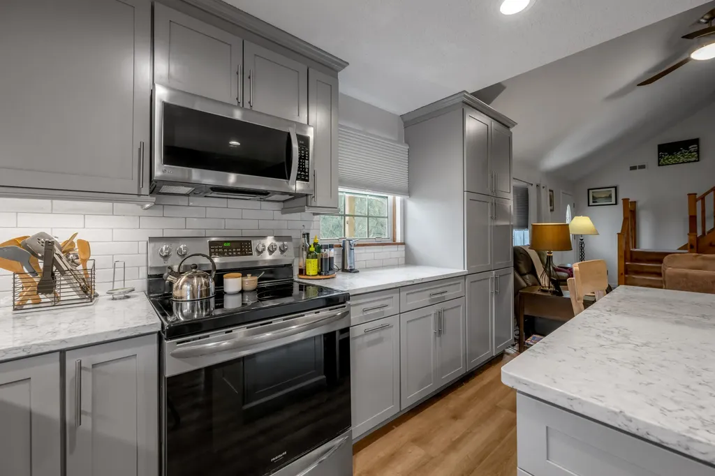 1540 Scaffold Lick Creek Road Berry KY 41003