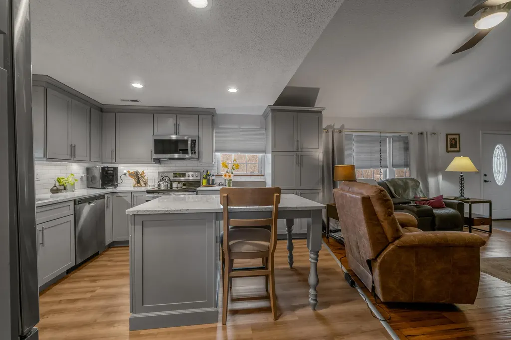 1540 Scaffold Lick Creek Road Berry KY 41003