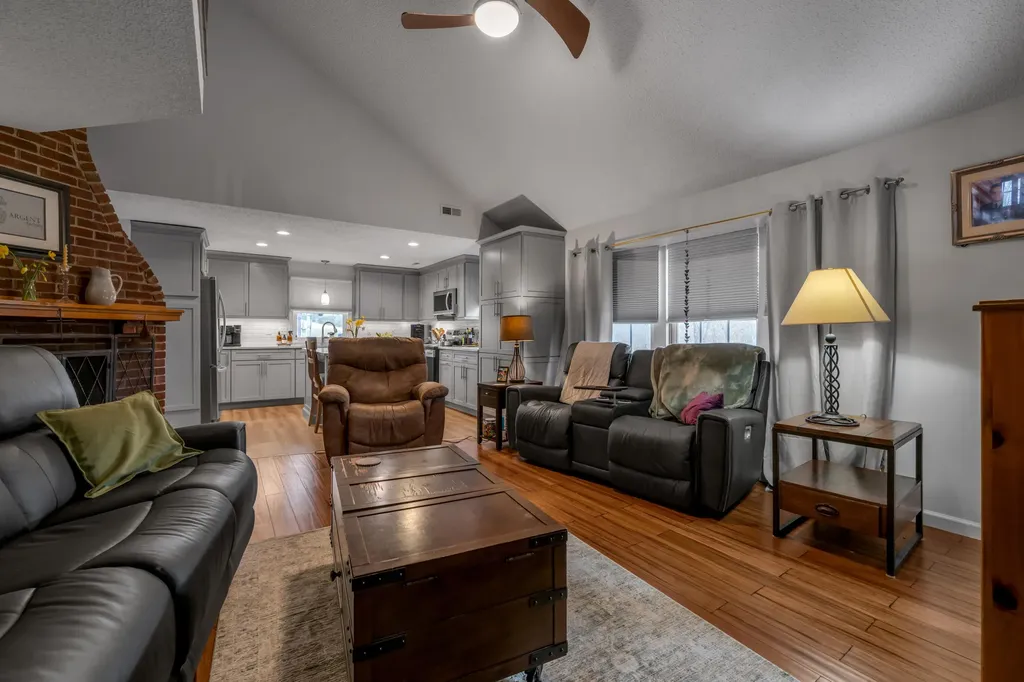 1540 Scaffold Lick Creek Road Berry KY 41003