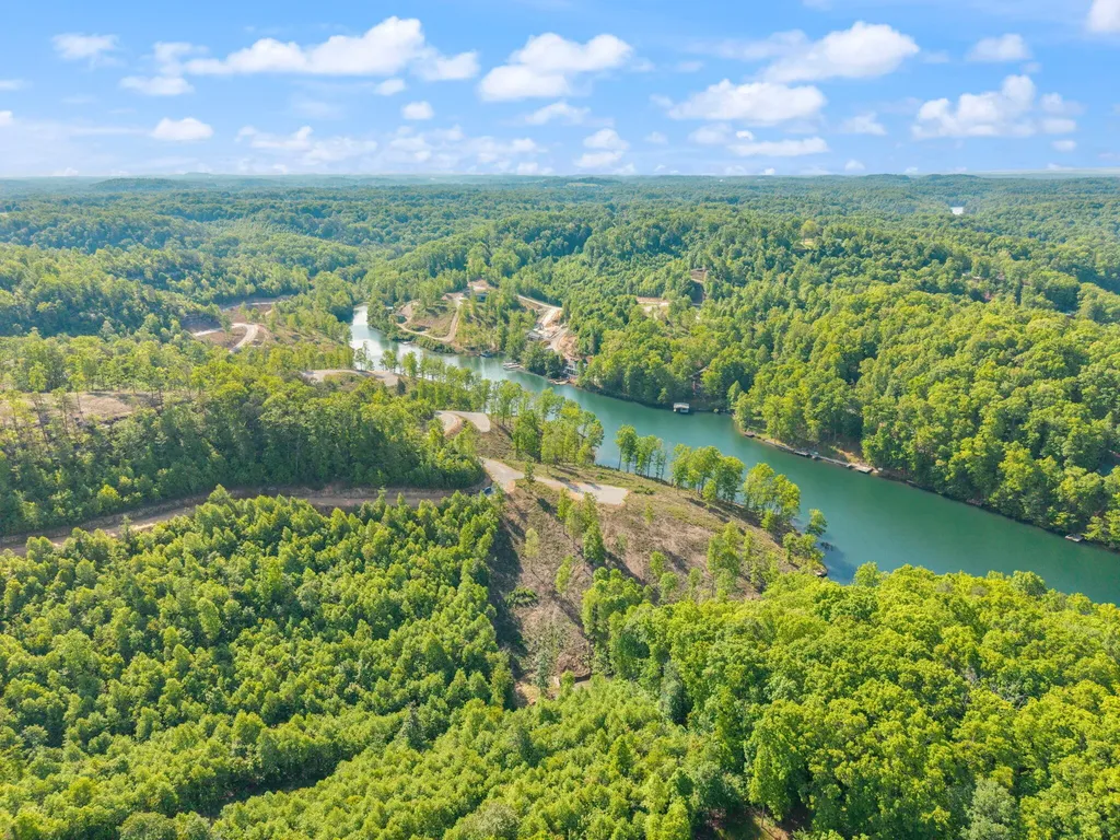 Lot 5 Sleepy Hollow Road East Bernstadt KY 40729
