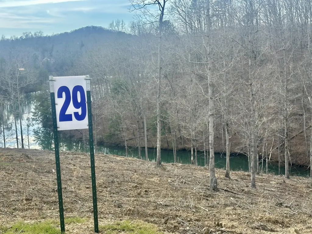 Lot 29 Sleepy Hollow Road East Bernstadt KY 40729