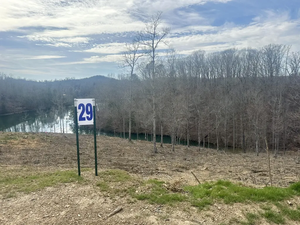 Lot 29 Sleepy Hollow Road East Bernstadt KY 40729