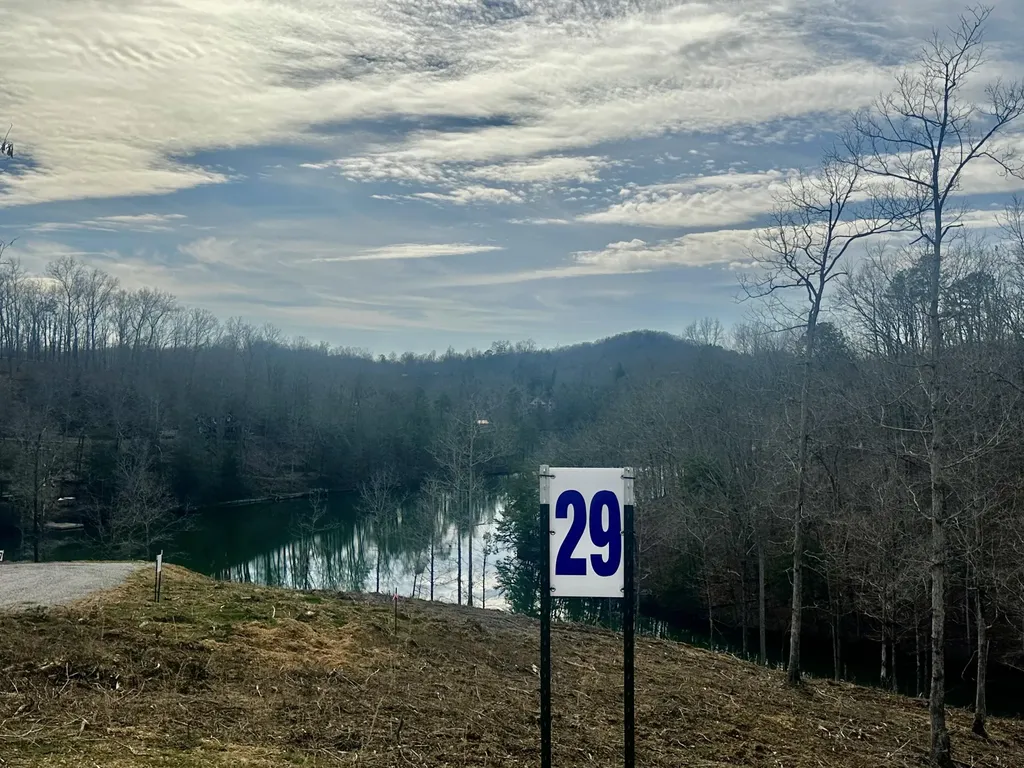 Lot 29 Sleepy Hollow Road East Bernstadt KY 40729
