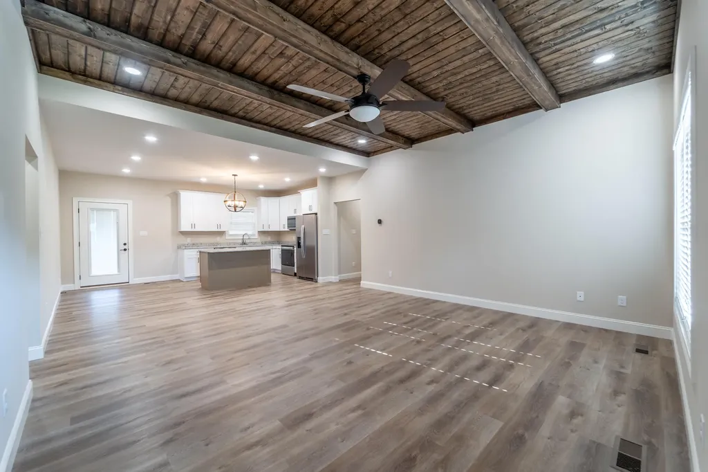 177 Central Park Avenue Berea KY 40403