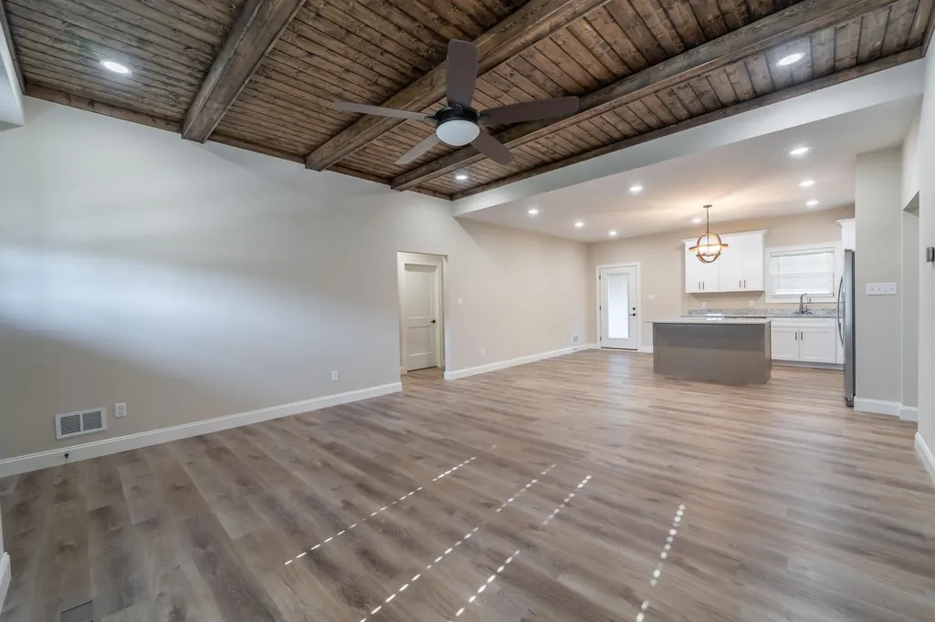 177 Central Park Avenue Berea KY 40403