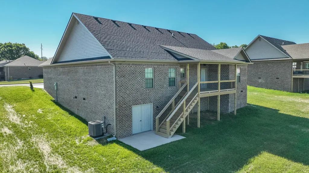 177 Central Park Avenue Berea KY 40403