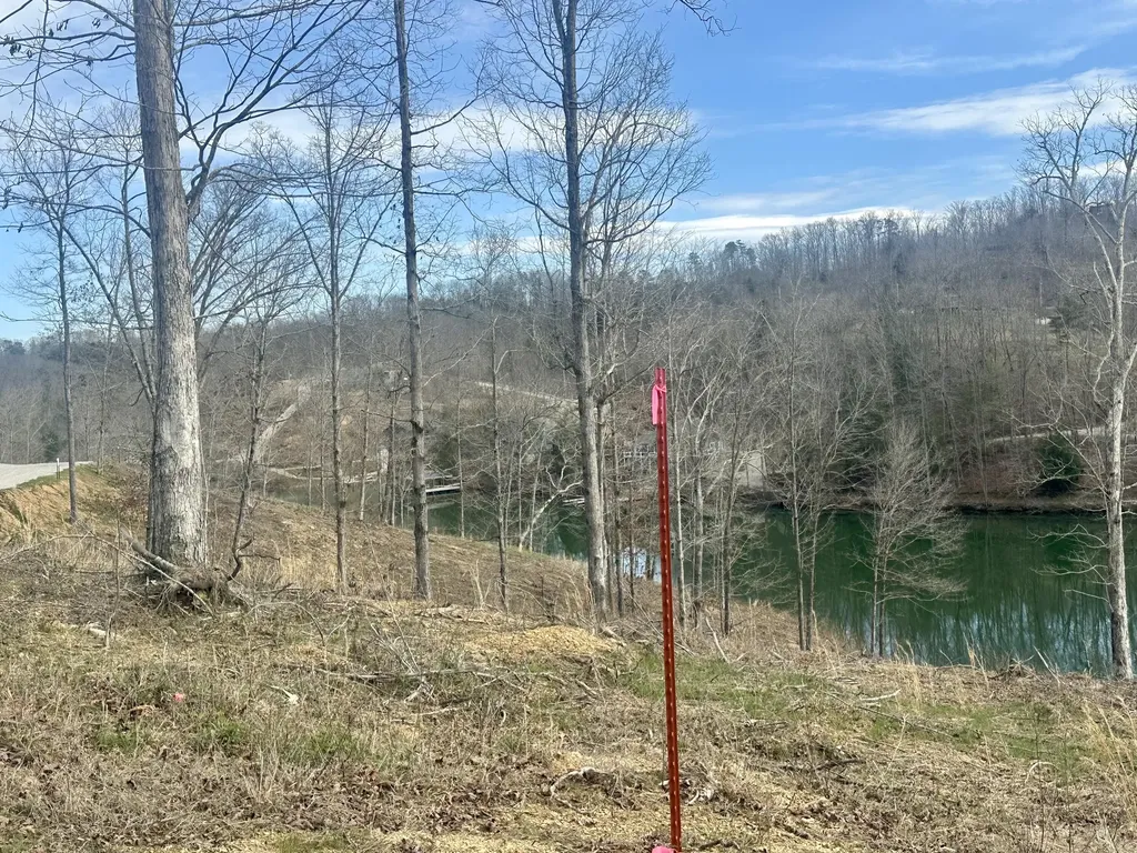 Lot 26 Sleepy Hollow Road East Bernstadt KY 40729