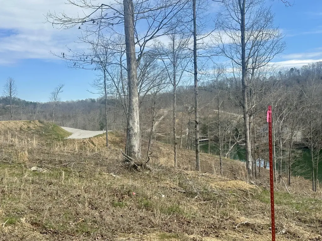 Lot 26 Sleepy Hollow Road East Bernstadt KY 40729