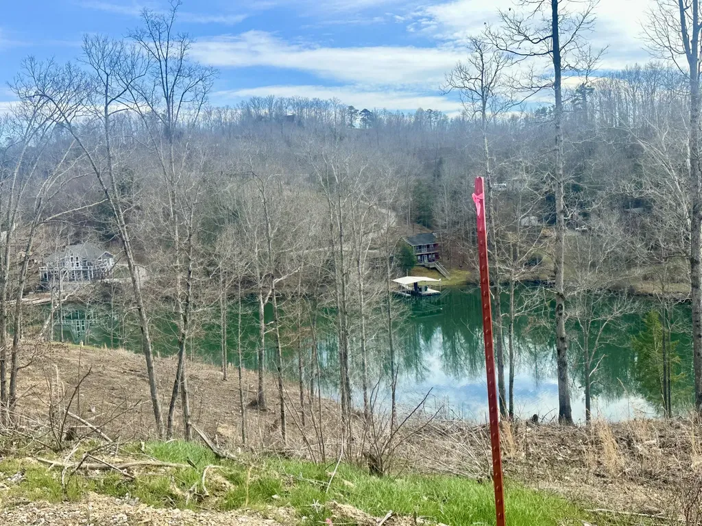 Lot 26 Sleepy Hollow Road East Bernstadt KY 40729