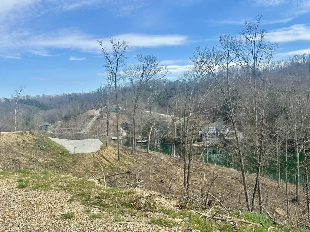 Lot 26 Sleepy Hollow Road East Bernstadt KY 40729
