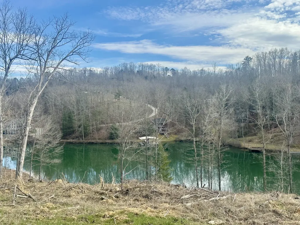 Lot 26 Sleepy Hollow Road East Bernstadt KY 40729