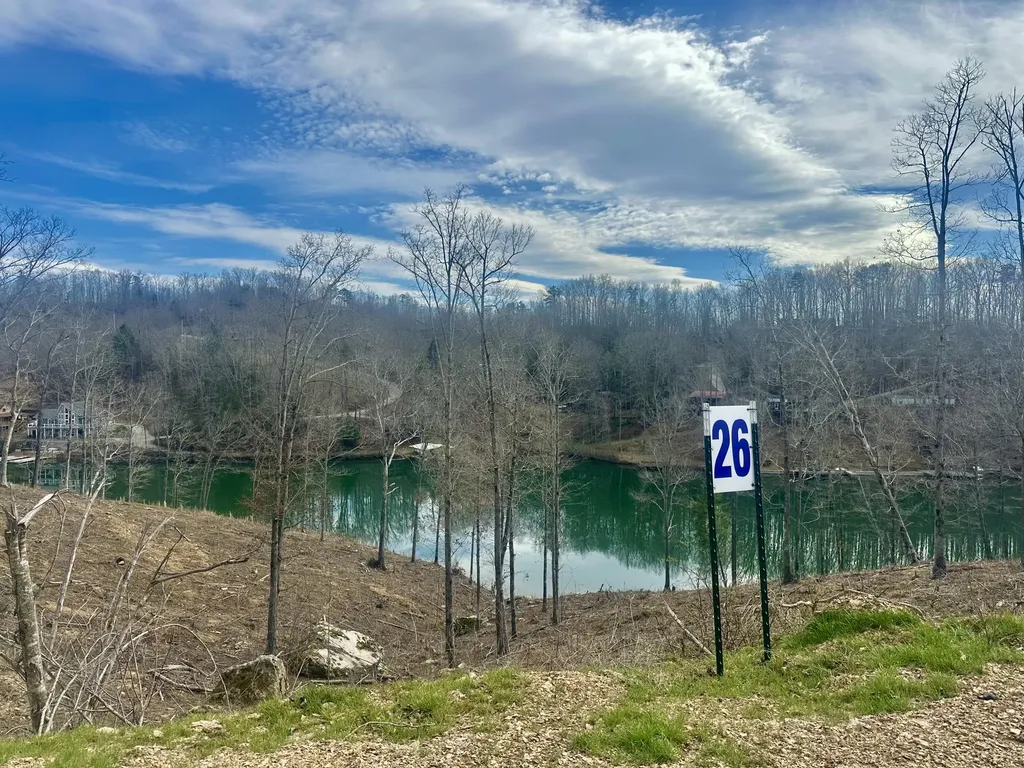 Lot 26 Sleepy Hollow Road East Bernstadt KY 40729