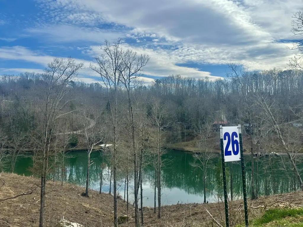 Lot 26 Sleepy Hollow Road East Bernstadt KY 40729