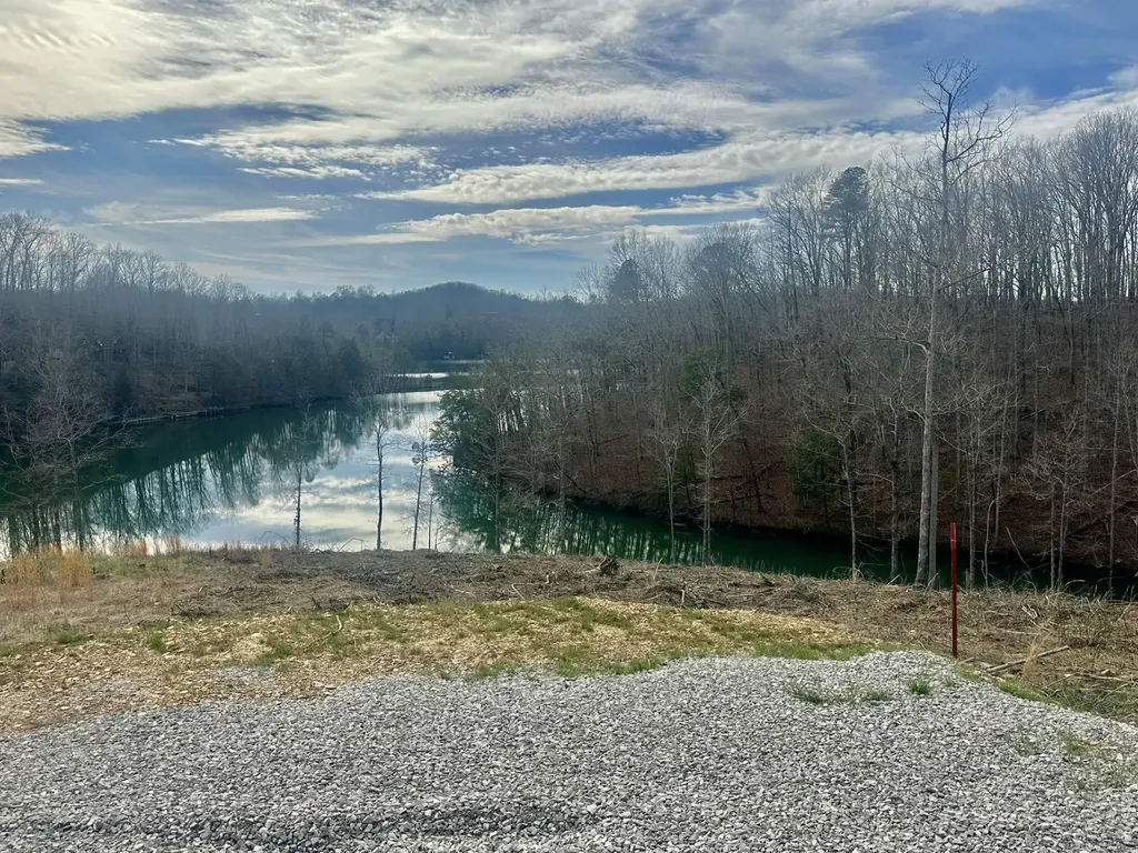 Lot 27 Sleepy Hollow Road East Bernstadt KY 40729