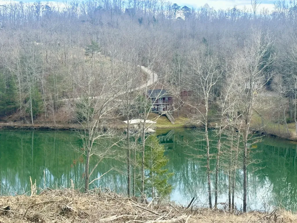 Lot 27 Sleepy Hollow Road East Bernstadt KY 40729