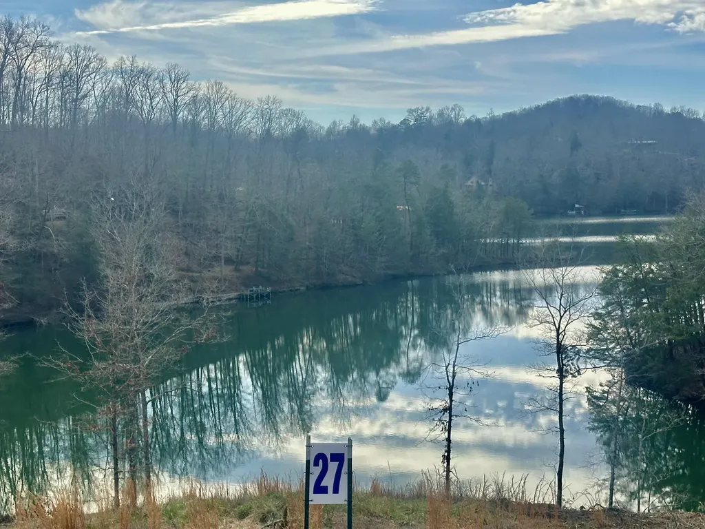 Lot 27 Sleepy Hollow Road East Bernstadt KY 40729