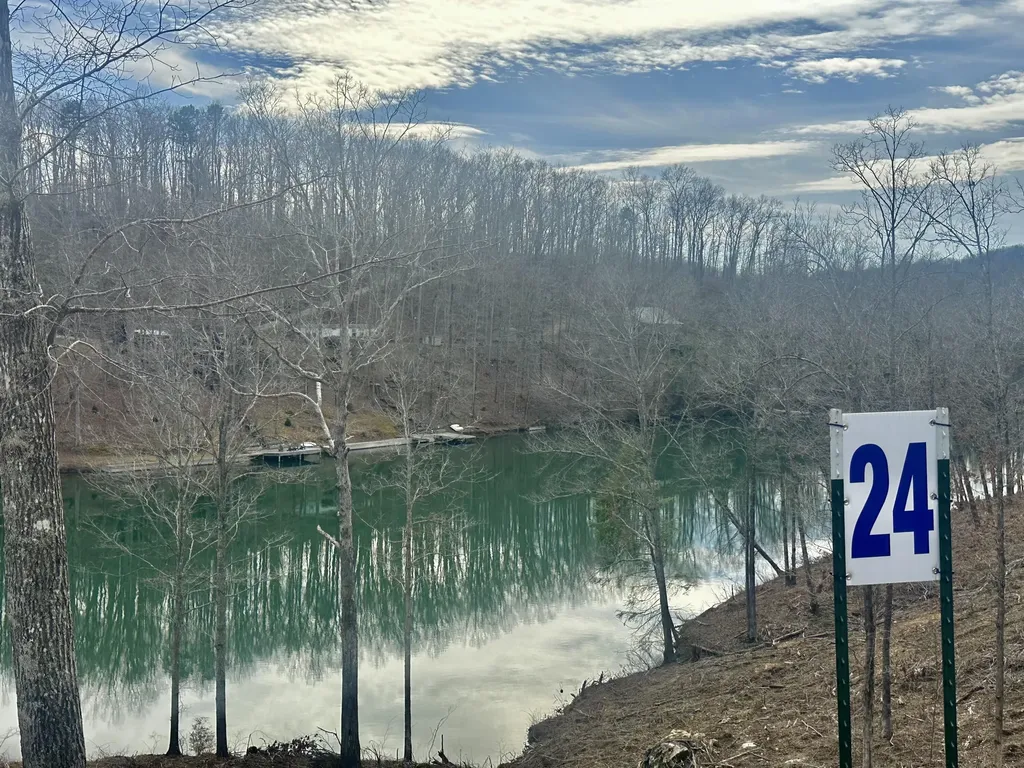 Lot 24 Sleepy Hollow Road East Bernstadt KY 40729