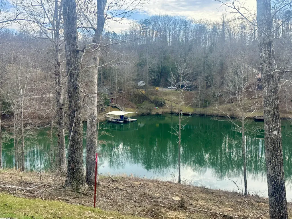 Lot 24 Sleepy Hollow Road East Bernstadt KY 40729