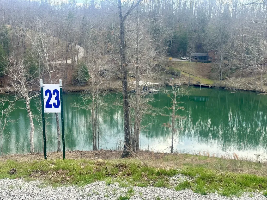 Lot 23 Sleepy Hollow Road East Bernstadt KY 40729
