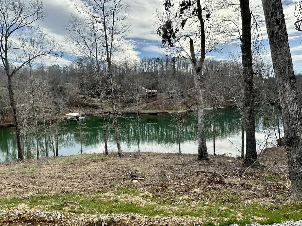 Lot 23 Sleepy Hollow Road East Bernstadt KY 40729