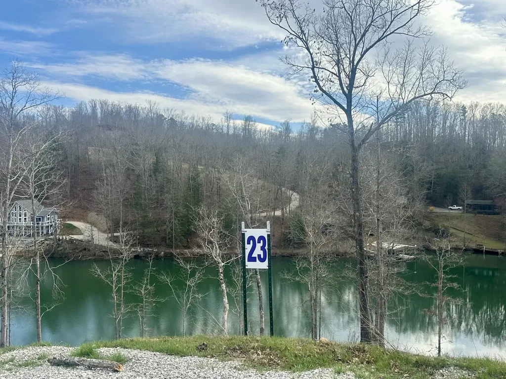 Lot 23 Sleepy Hollow Road East Bernstadt KY 40729