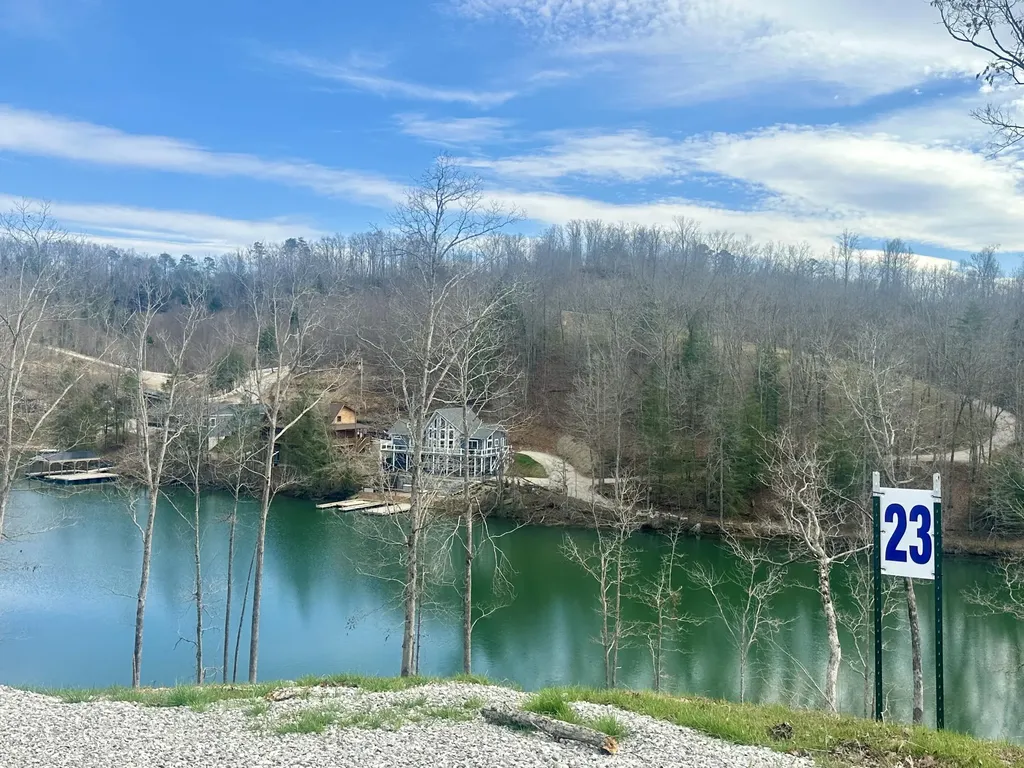 Lot 23 Sleepy Hollow Road East Bernstadt KY 40729