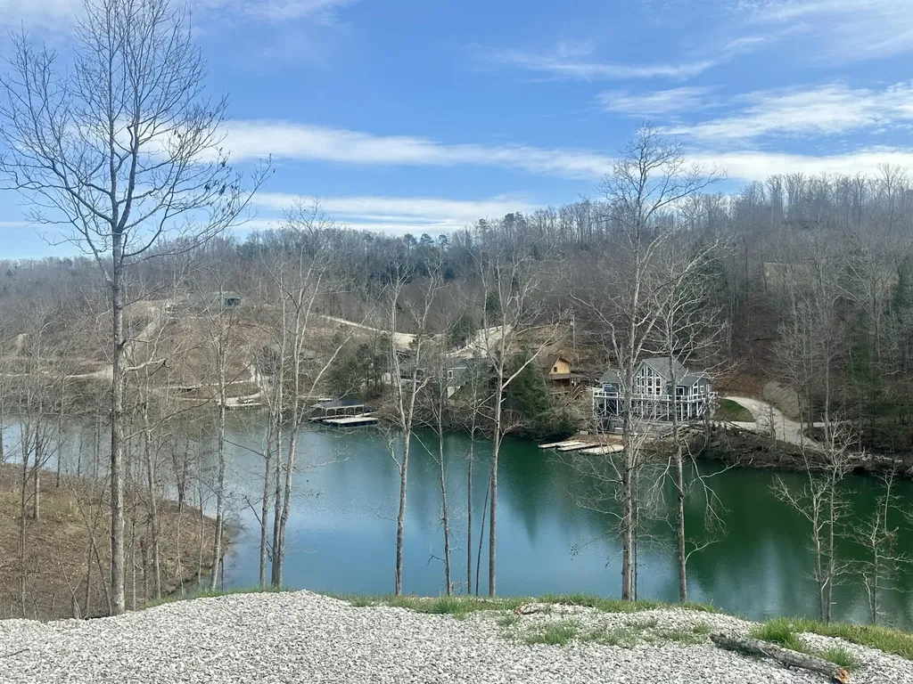 Lot 23 Sleepy Hollow Road East Bernstadt KY 40729
