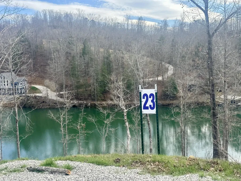 Lot 23 Sleepy Hollow Road East Bernstadt KY 40729