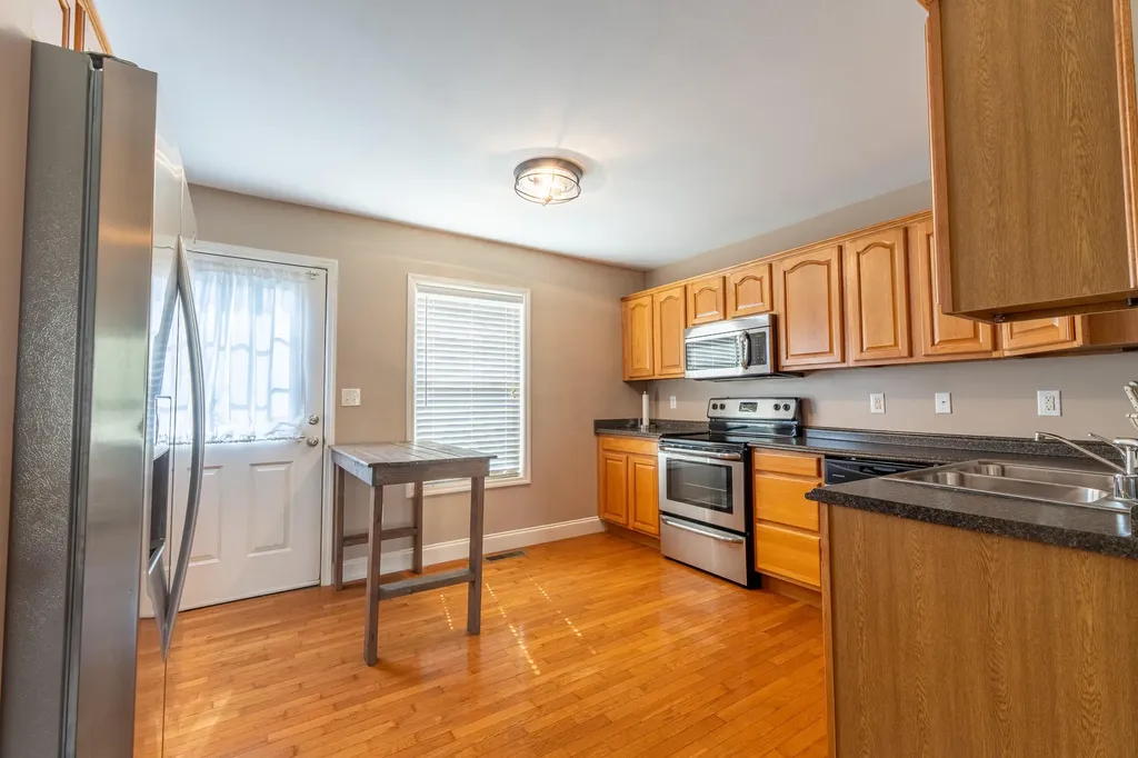 1299 E Pittsburg Church Road London KY 40741