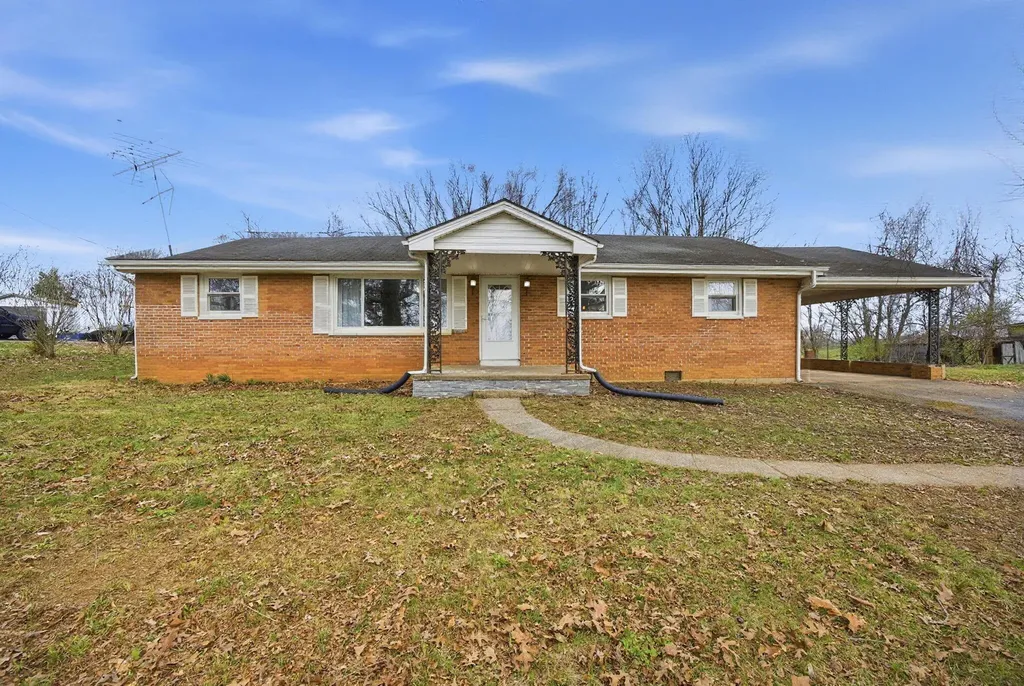 9600 Elizaville Road Ewing KY 41039