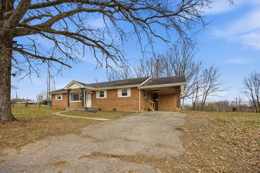 9600 Elizaville Road Ewing KY 41039