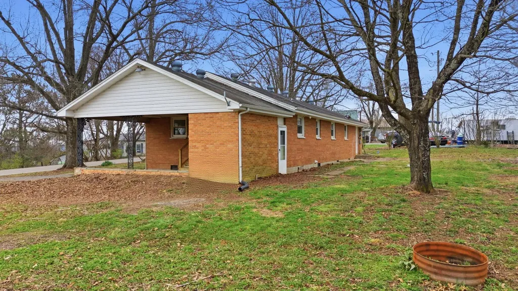 9600 Elizaville Road Ewing KY 41039