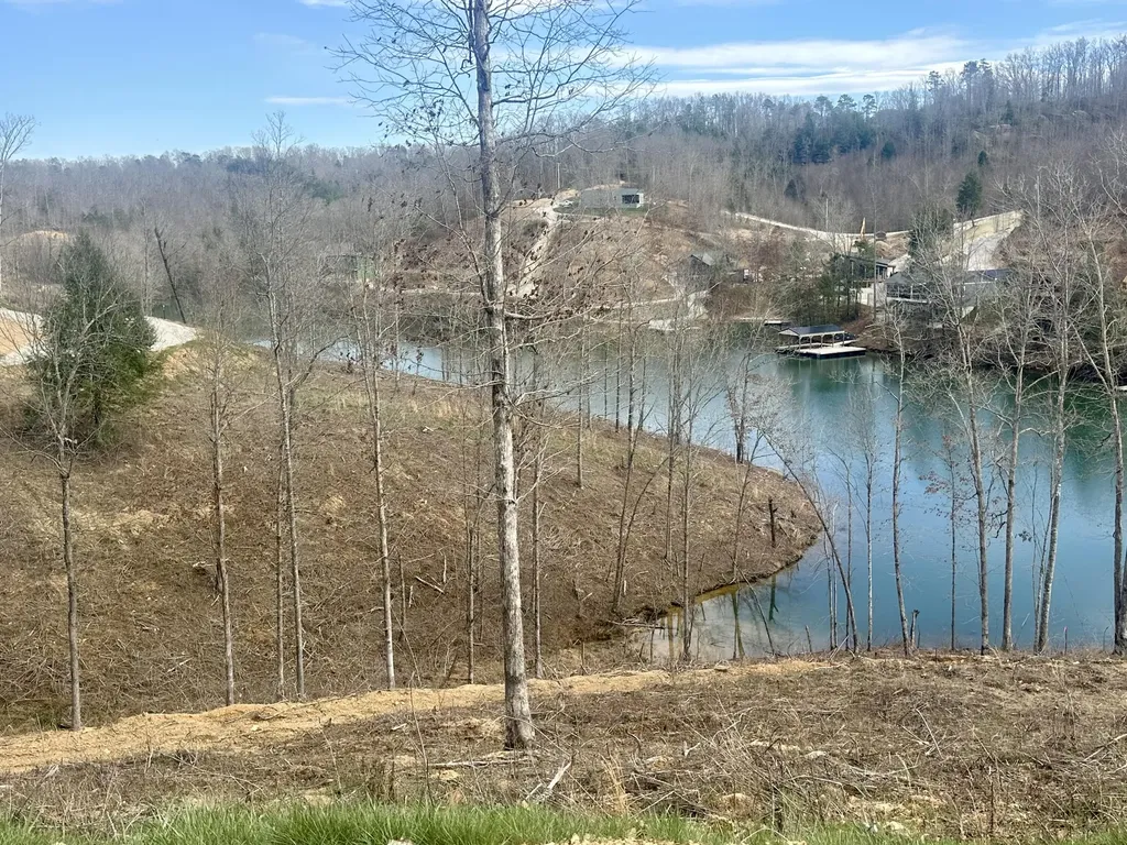 Lot 22 Sleepy Hollow Road East Bernstadt KY 40729