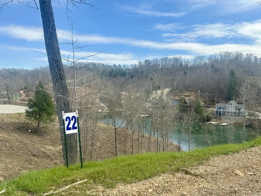 Lot 22 Sleepy Hollow Road East Bernstadt KY 40729