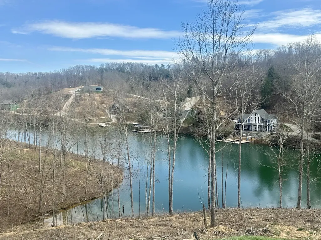 Lot 22 Sleepy Hollow Road East Bernstadt KY 40729