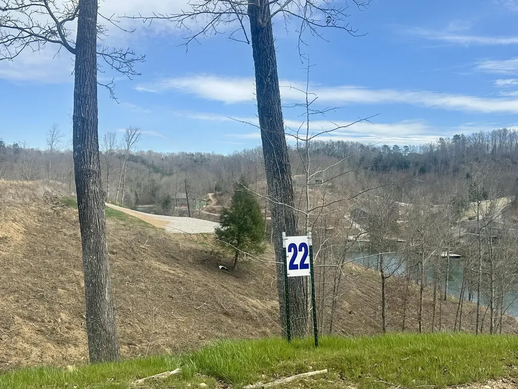 Lot 22 Sleepy Hollow Road East Bernstadt KY 40729