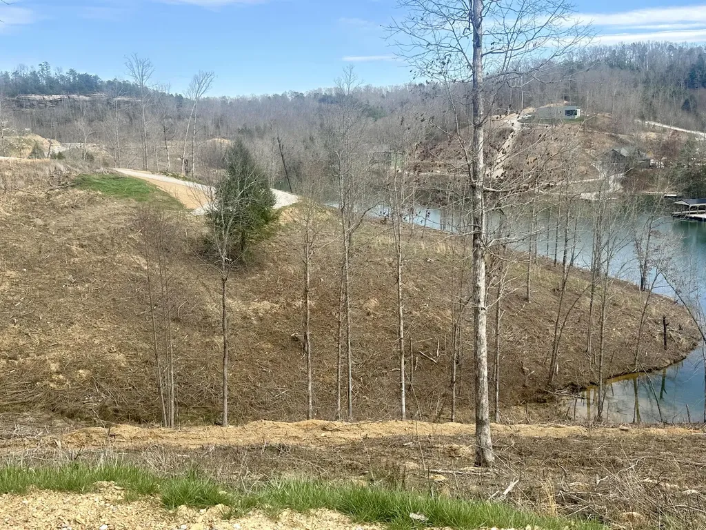 Lot 22 Sleepy Hollow Road East Bernstadt KY 40729