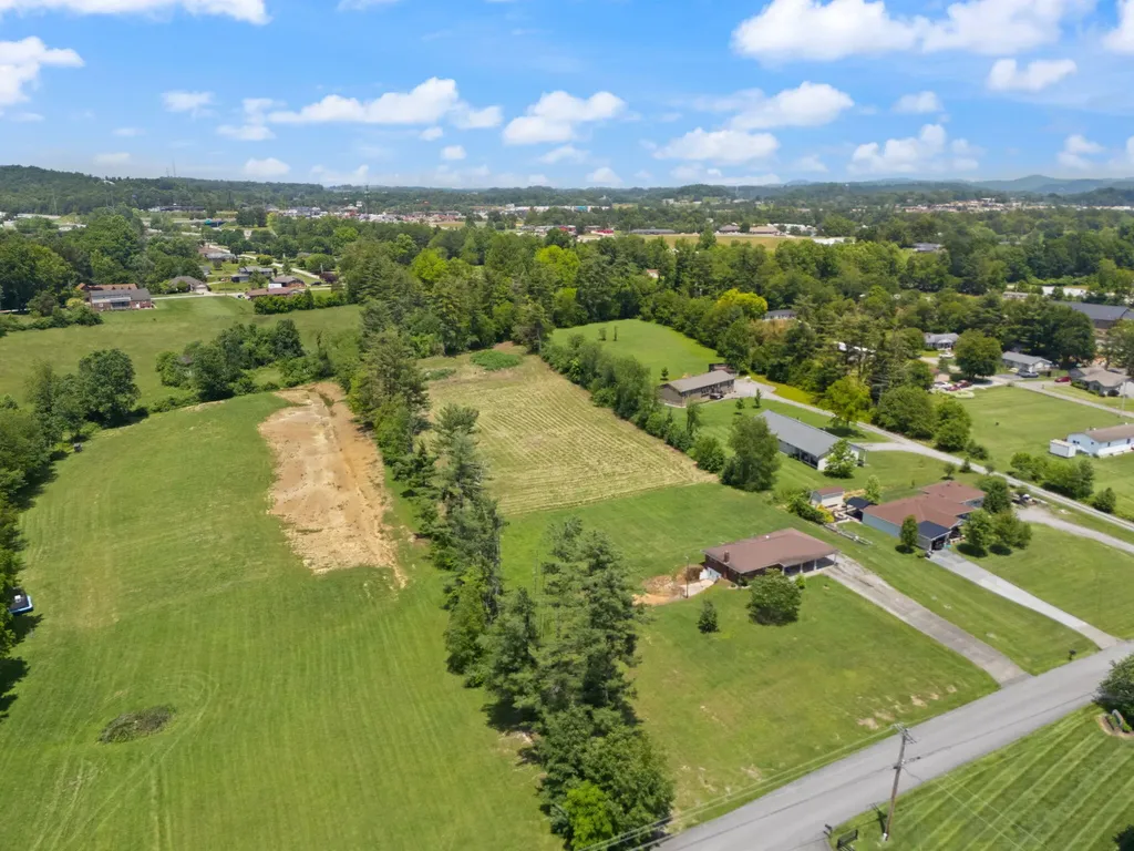 386 B Boggs Road London KY 40744
