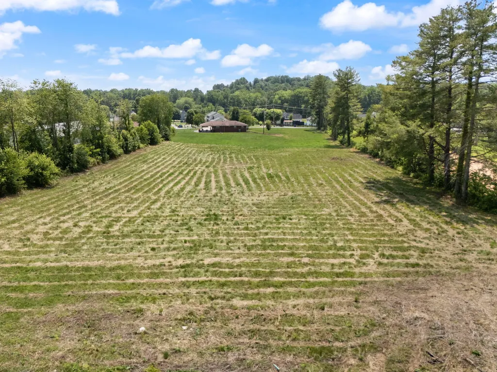 386 B Boggs Road London KY 40744