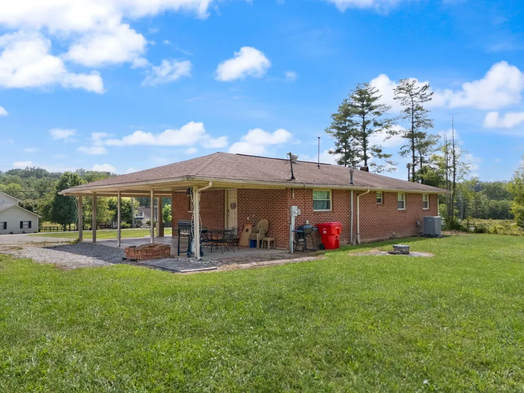 386 B Boggs Road London KY 40744